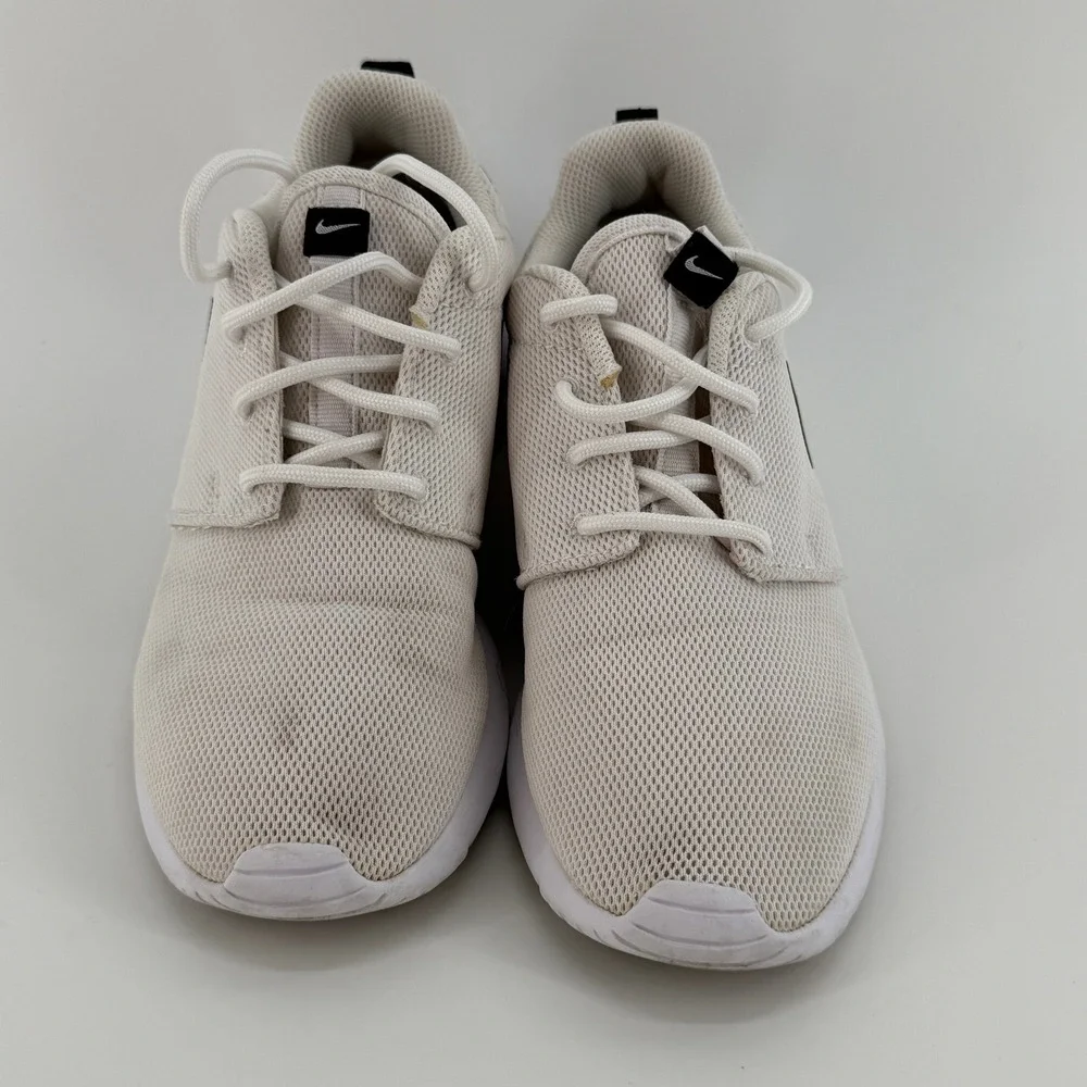 Nike Roshe One SE Casual‎ Sneakers White Black Size 6.5 Athletic Walking Shoes